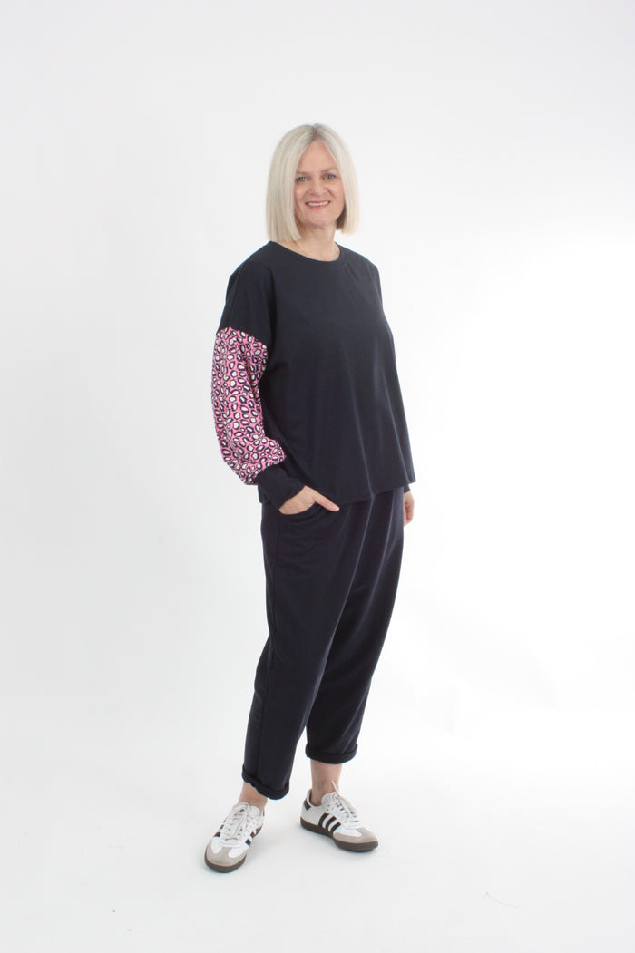 Quinn Top - Navy Pink spot sleeve