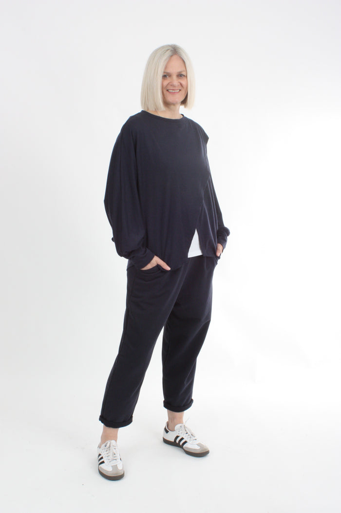 Cross Over Jumper square cut - Navy Merino