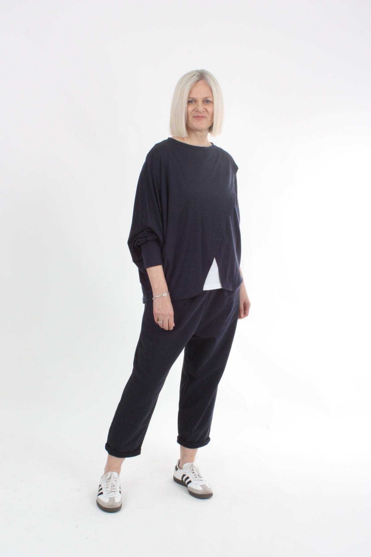 Cross Over Jumper square cut - Navy Merino