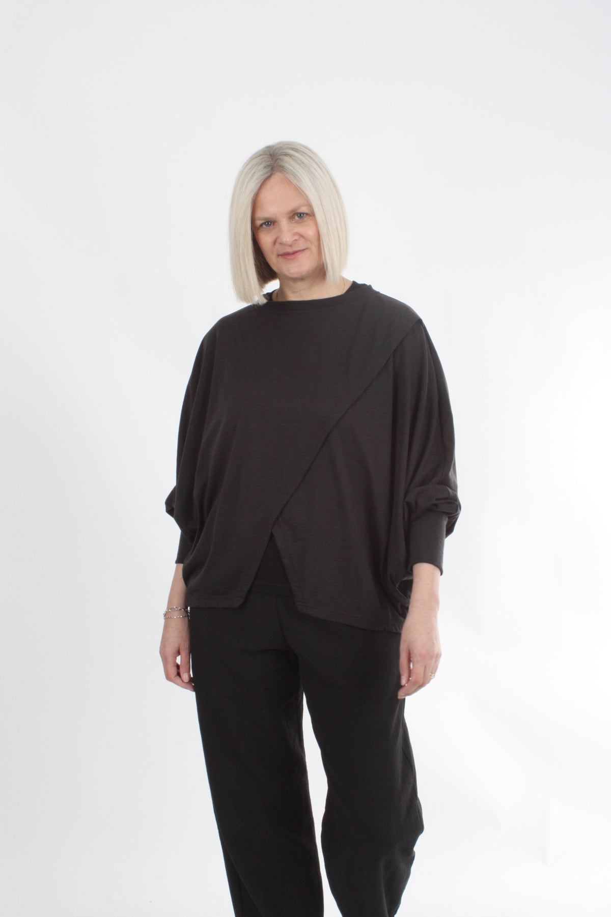 Cross Over Jumper square cut - Espresso Merino