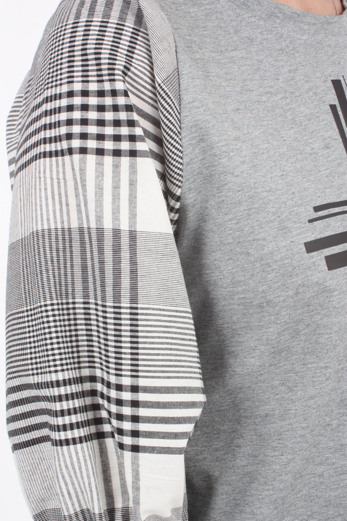 Bennie Top - Grey with line Print Sleeve