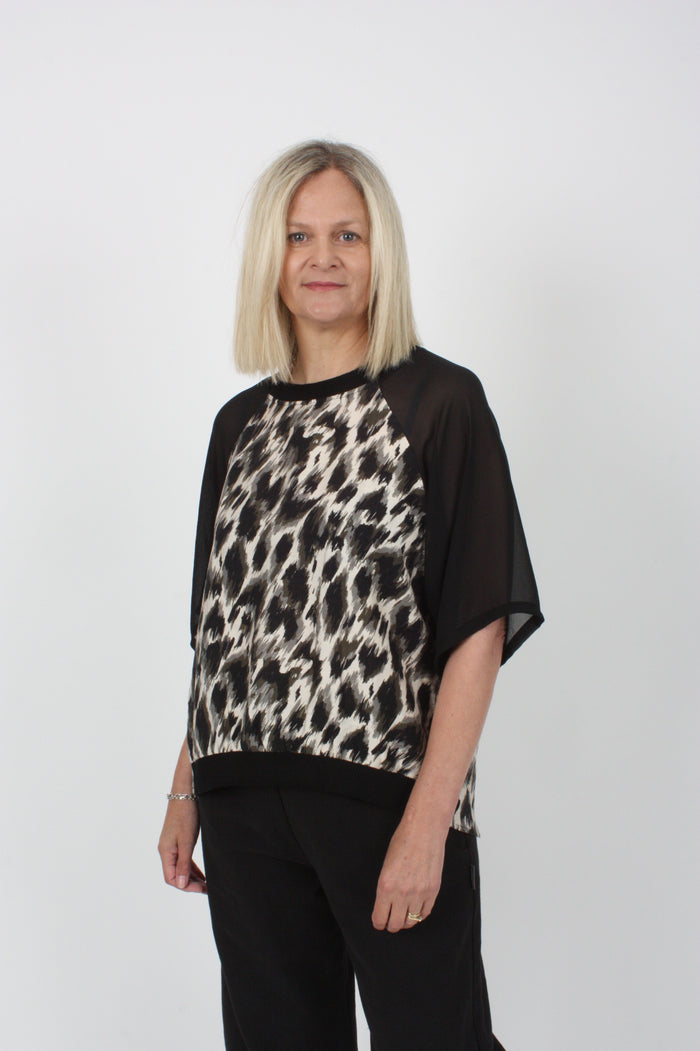 Harper Top - Leopard Print - Short sleeve