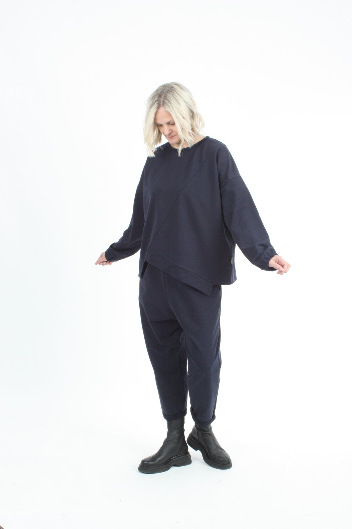 Mia Sweater - Navy