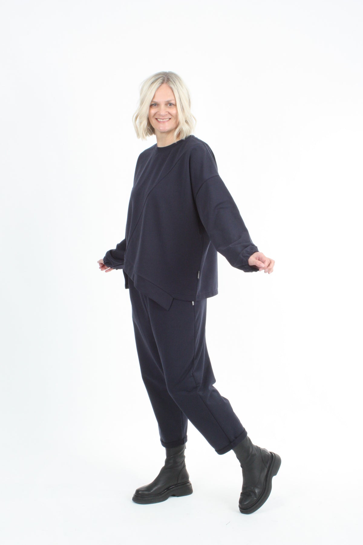 Mia Sweater - Navy