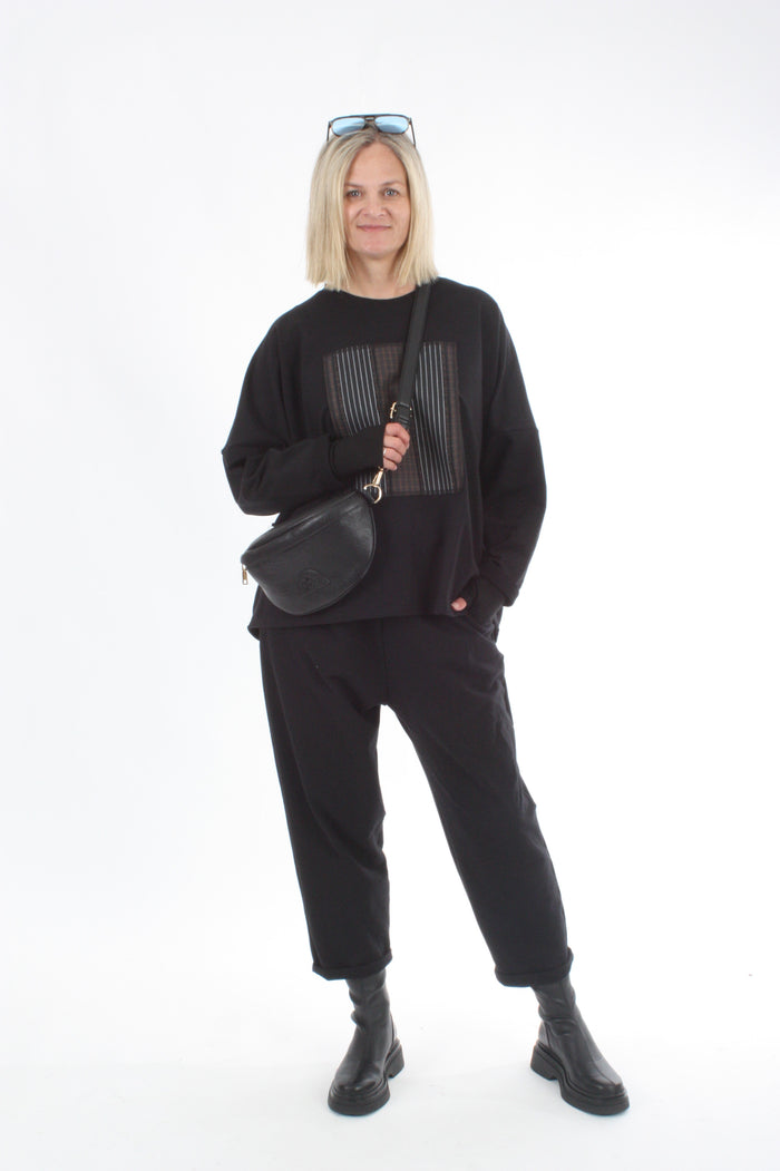Oversized Sweater - Black - Pre Order