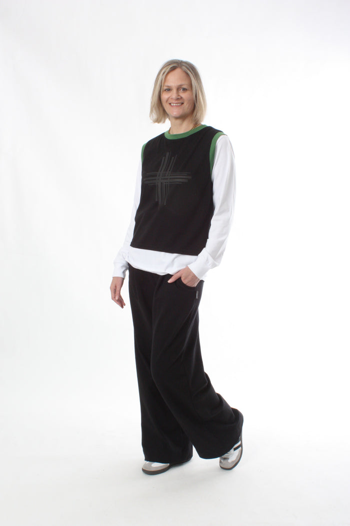 Vest Merino - Black with Green Trims