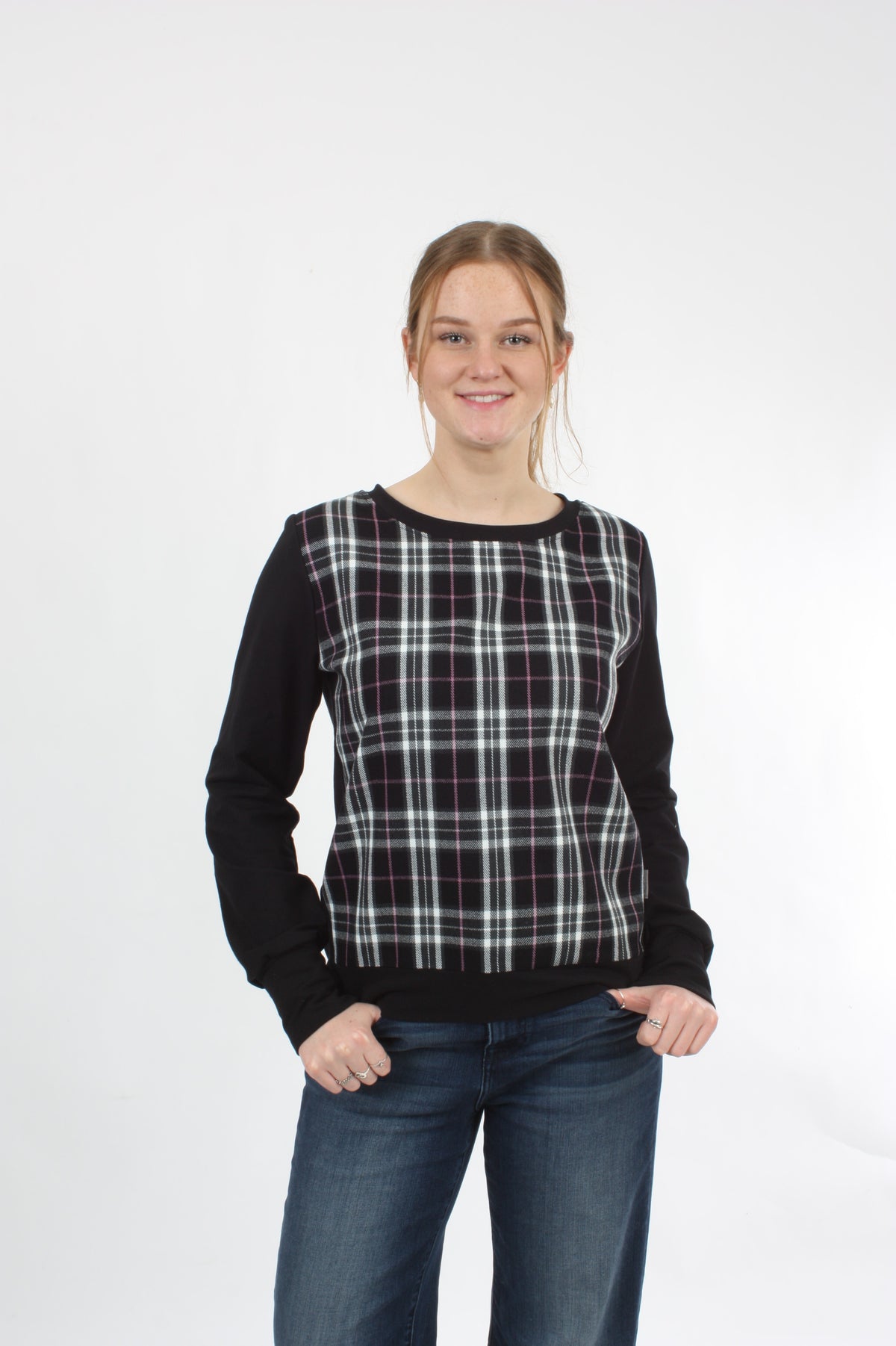 Sisters Sweater - Black Check