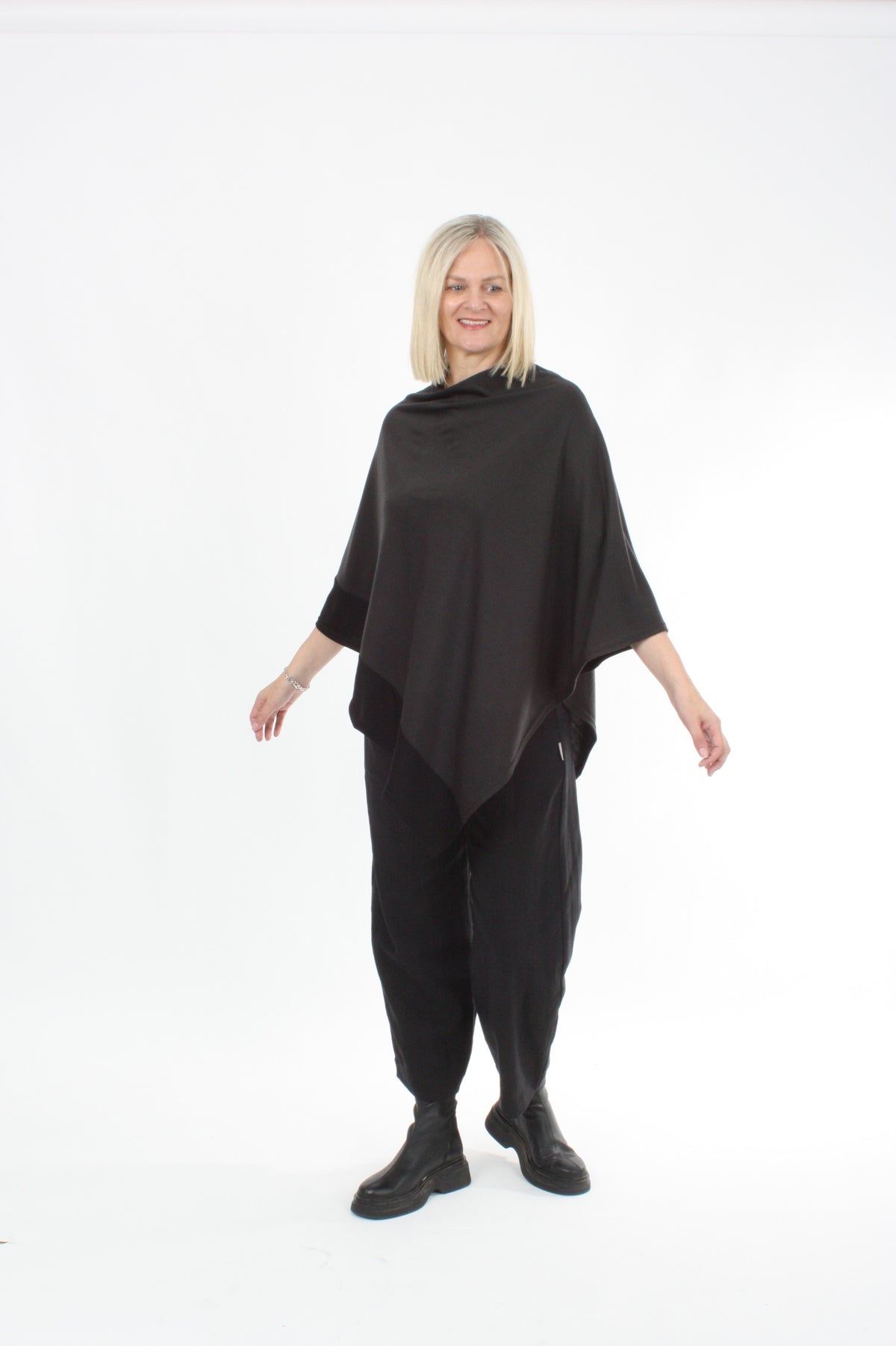 Tri Poncho Merino - Espresso with Black Trim - Pre-Order