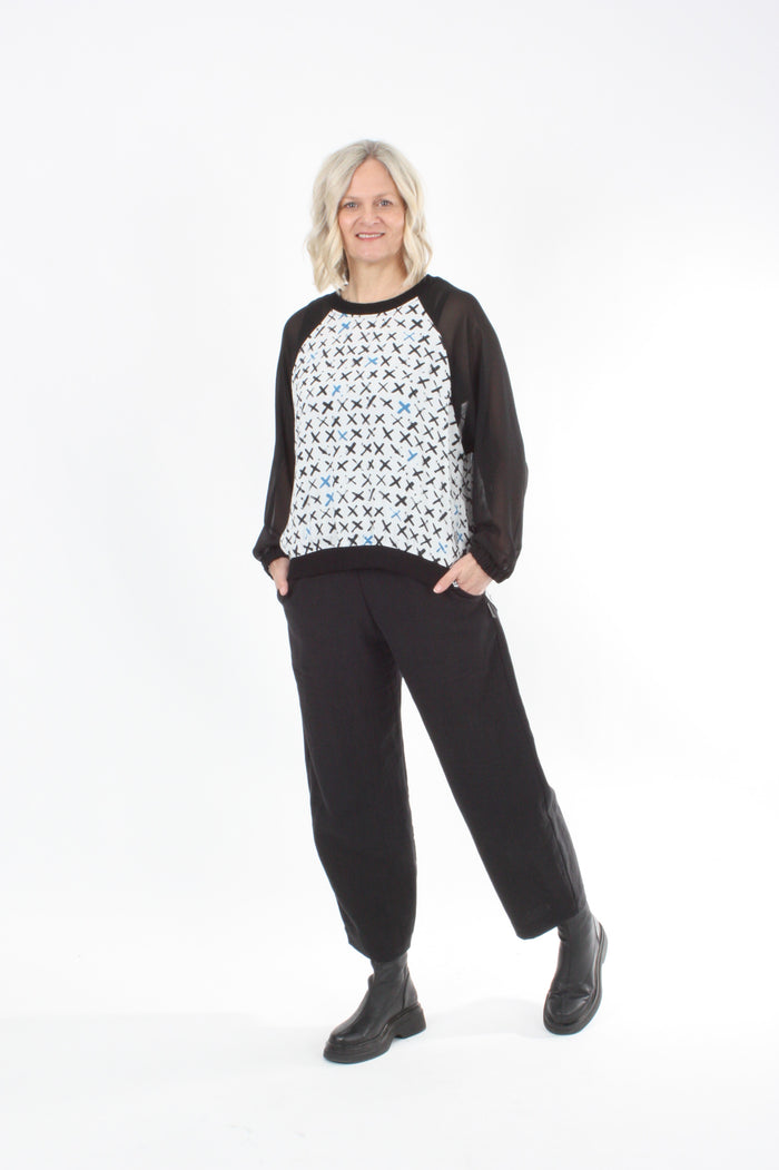 Harper Top - X print black sleeves