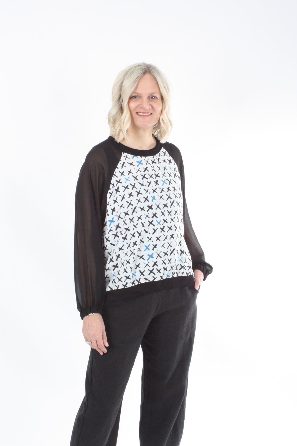 Harper Top - X print black sleeves