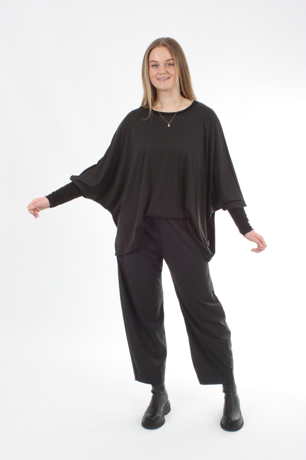Alexa Top - Merino - Reversible Chocolate/Black - Black Cuff - Pre Order