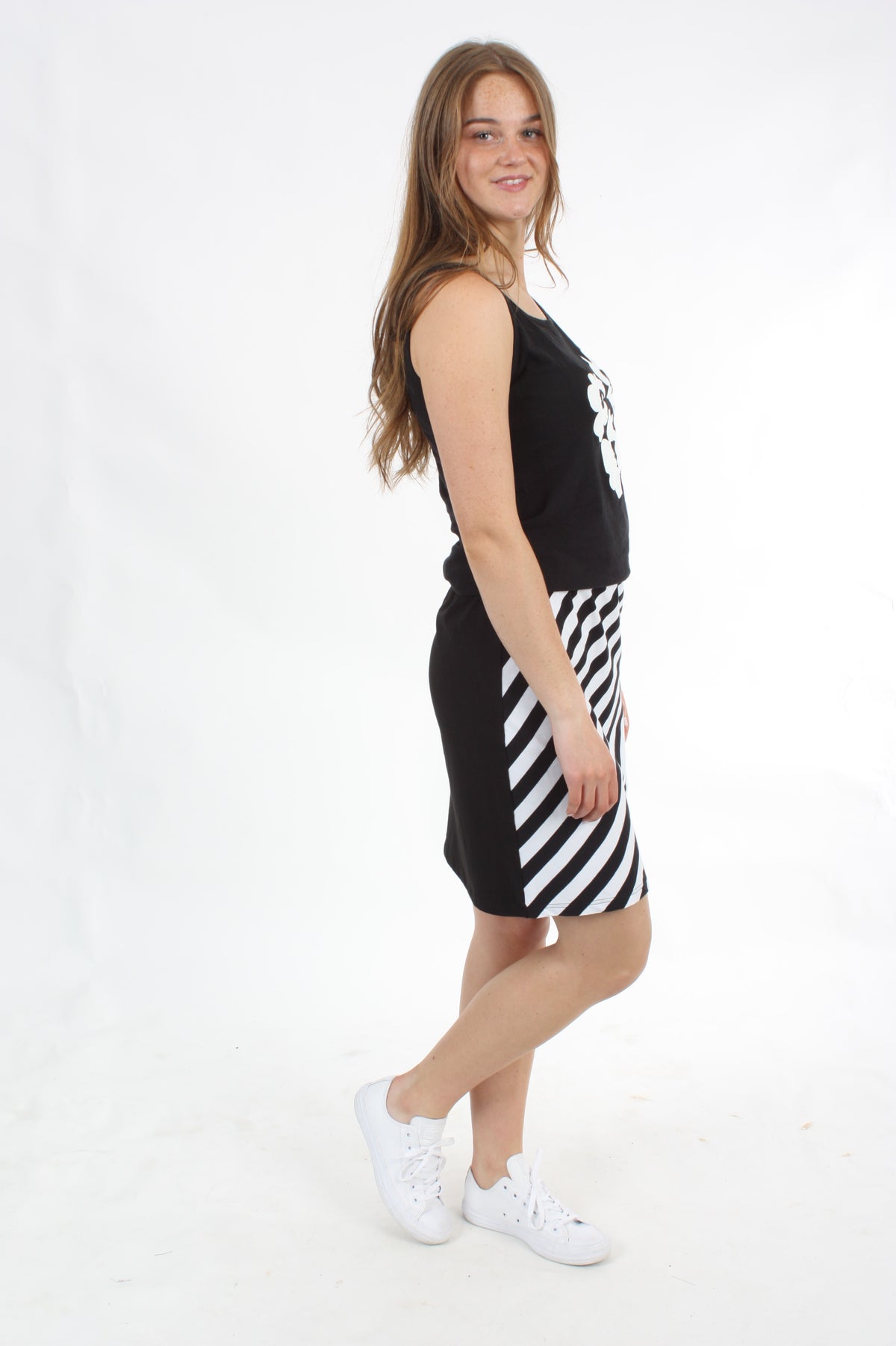 Diagonal Skirt - Black and White