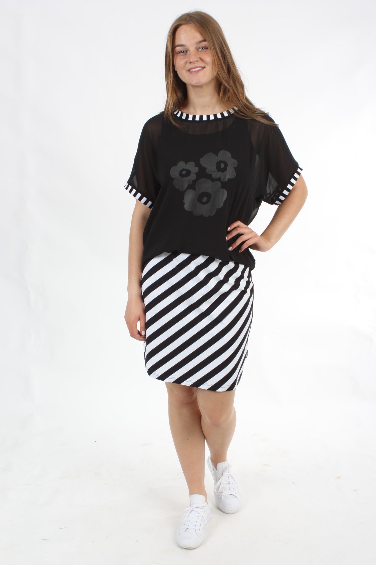 Diagonal Skirt - Black and White